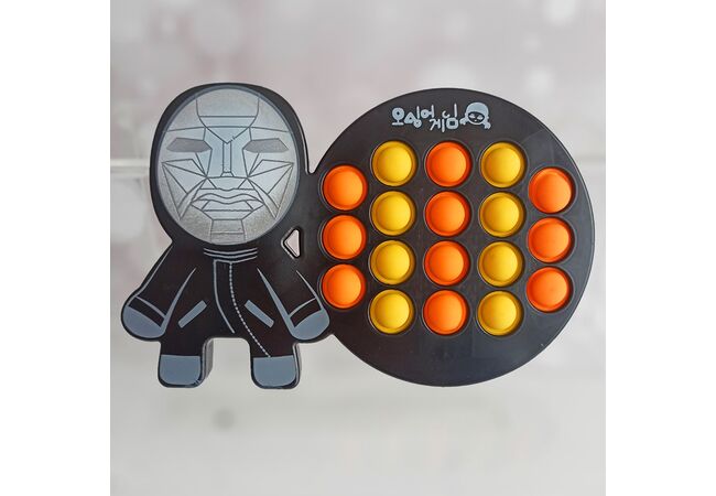 Симпл Димпл Ведущий из Игры в Кальмара